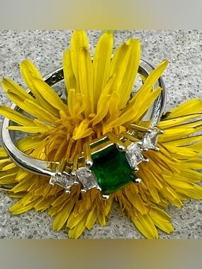 14k White Gold Plated Emerald Color Crystal-Clear Crystal Accents - Size 8.75